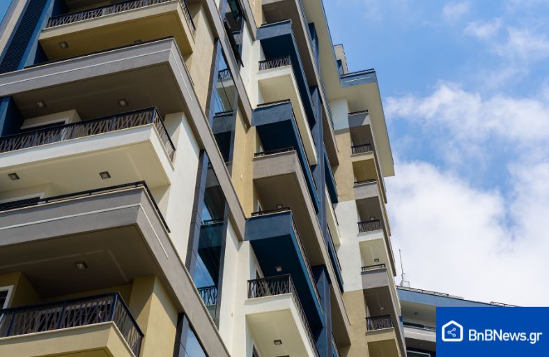 Προς παράταση οι περιορισμοί Airbnb στην Αθήνα – Σχέδια και για Θεσσαλονίκη, Σαντορίνη περιορισμοί Airbnb