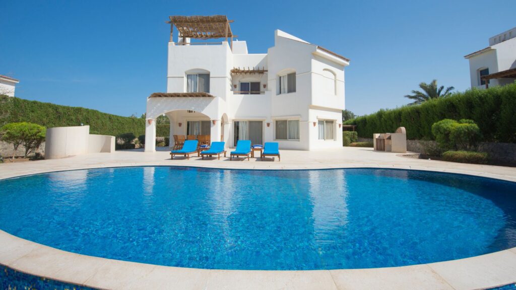 Airbnb Lark hotels