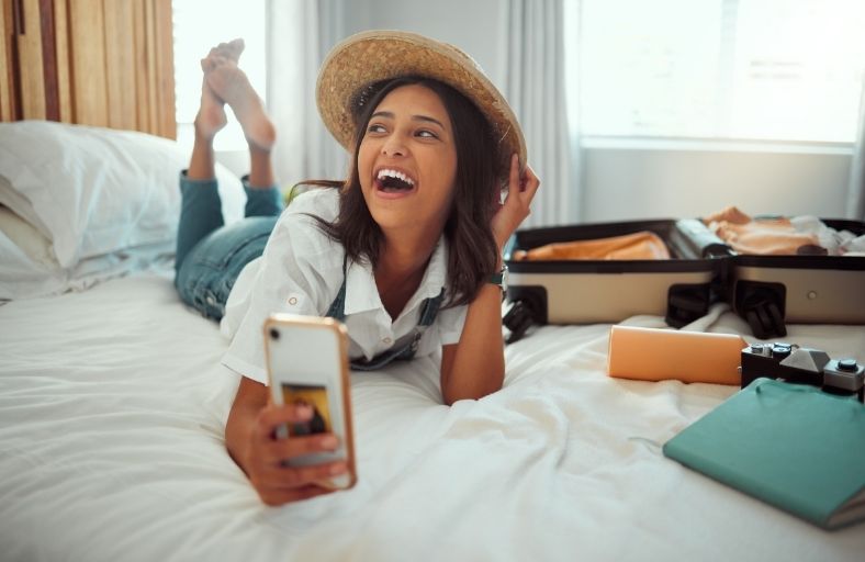 Airbnb: Mobile έκπτωση 10% για κρατήσεις μέσω app – Τι πρέπει να γνωρίζουν οι hosts Airbnb mobile εκπτωση