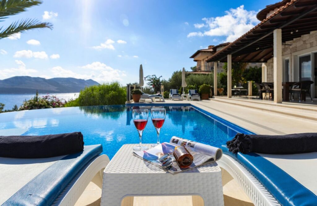 Google: Τέλος τα Vacation Rentals από τα αποτελέσματα αναζήτησης στην Ευρώπη – Ποιοι χάνουν και ποιοι κερδίζουν Google Vacation Rentals