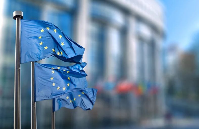 Booking.com: Έρευνα της Κομισιόν για απάτες και πληρωμένη προβολή