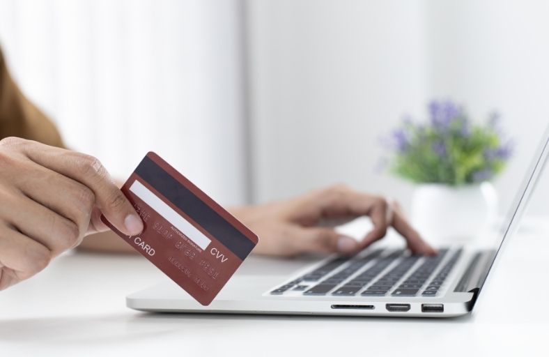 Booking.com: Bookings lost due to payment options Booking.com κρατήσεις